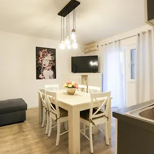  Apartment Kaya Prime Location, Old Town Zadar, Self Check-in